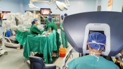 上海长征医院成功开展亚洲首例机器人胰